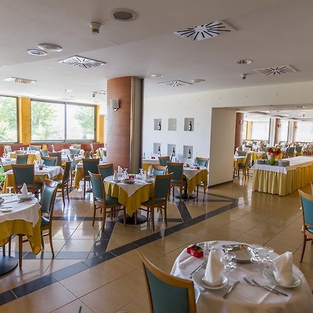 Hotel Atlas Alba Adriatica Exterior photo
