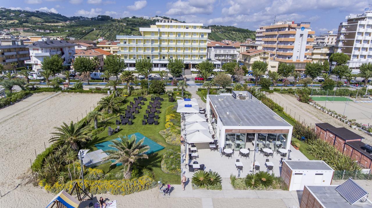 Hotel Atlas Alba Adriatica Exterior photo
